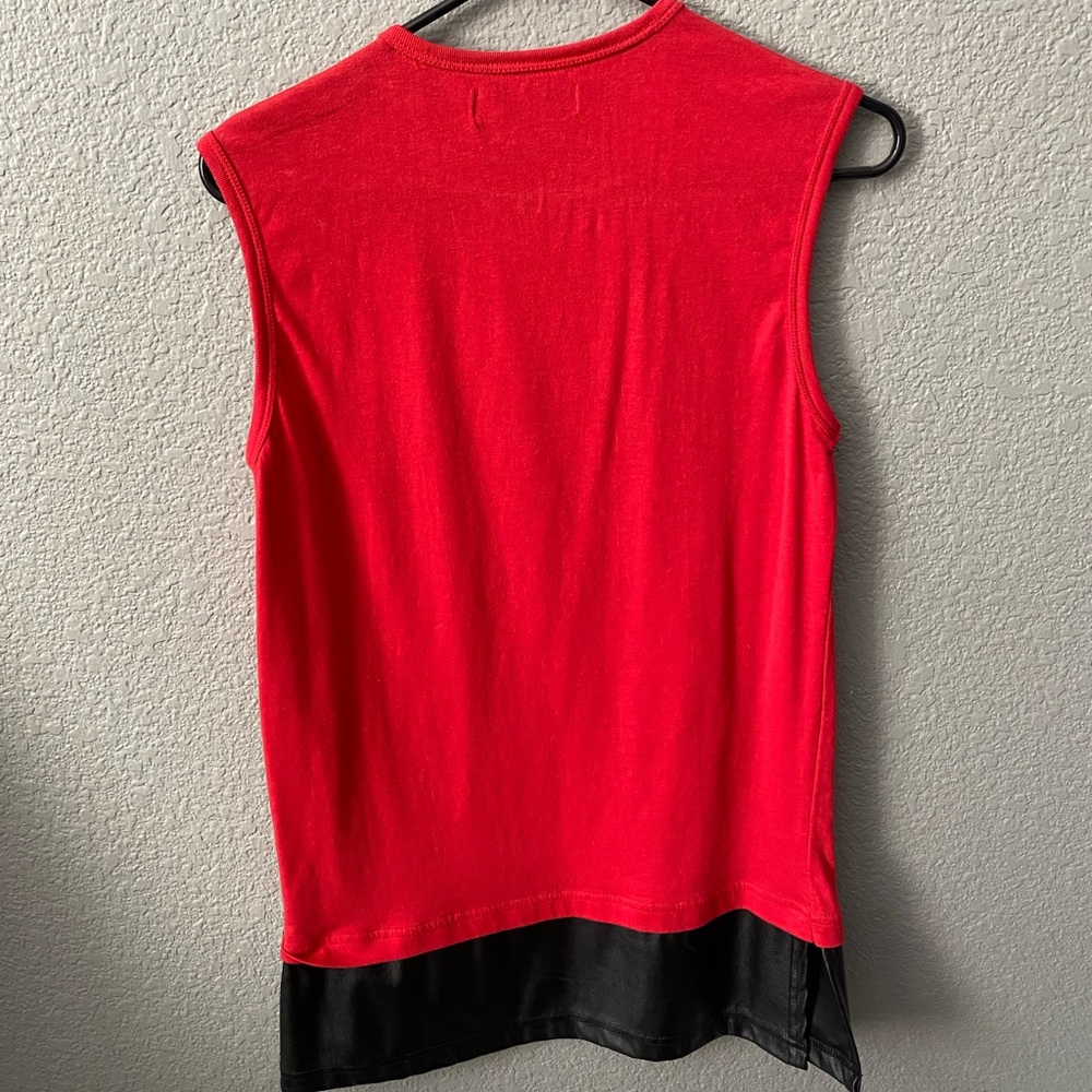 Guess tank - Picture 2 of 3